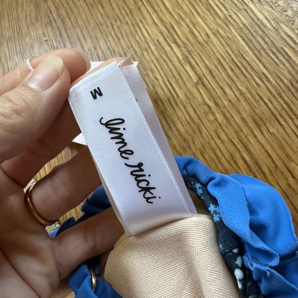 {NWT} LIME RICKI Forage Floral Ruffle Strap One Piece | M | navy botanical - Picture 7 of 10